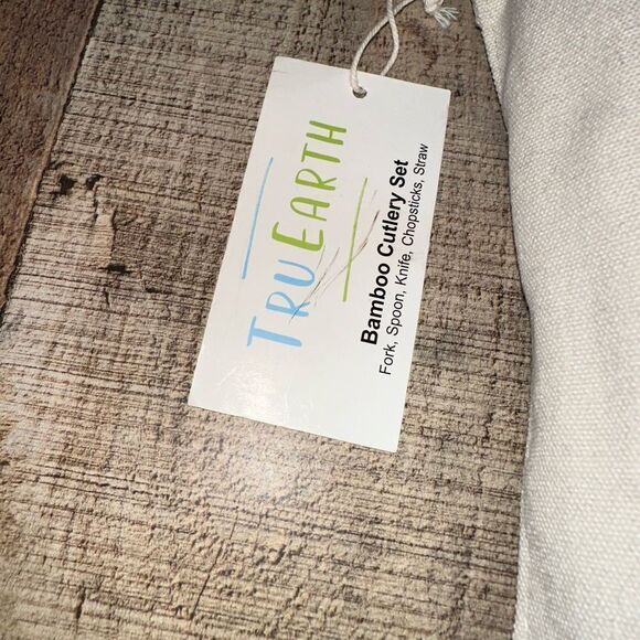 Tru Earth, Bamboo Cutlery Set
New with tags - Picture 4 of 5